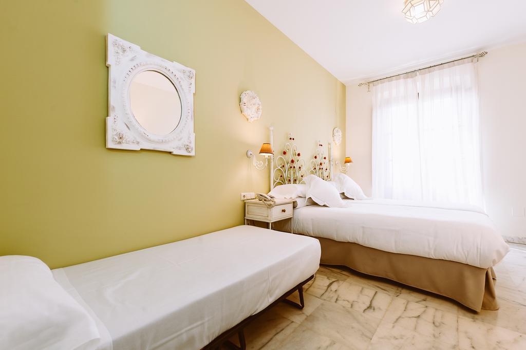 Basic Hotel Dona Manuela Sevilla Kültér fotó