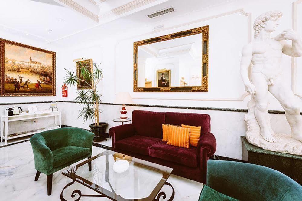 Basic Hotel Dona Manuela Sevilla Kültér fotó