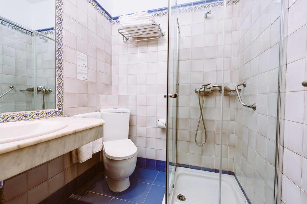 Basic Hotel Dona Manuela Sevilla Kültér fotó
